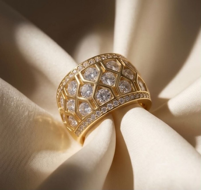 9.8 carat White Topaz Golden handcrafted Statement Ring size 7 - photo 4