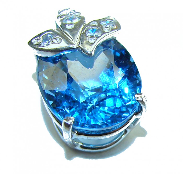 Atlantica 7.5 carat Swiss Blue Topaz .925 Sterling Silver Handcrafted pendant - Close-up of Atlantica Swiss Blue Topaz in sterling silver setting.