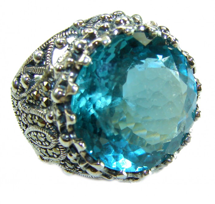 Massive Deep Blue 28.9 carat natural Aquamarine .925 Sterling Silver handcrafted Large ring size 8 - Close-up of massive deep blue 28.9 carat aquamarine sterling ring
