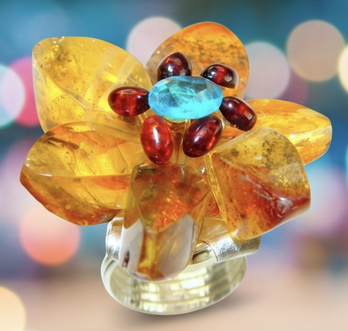 Magical Fern Flower Natural Baltic Amber 4.9 carat Swiss Blue Topaz .925 Sterling Silver handmade Large STATEMENT ring; s. 7 adjustable - Flower-shaped amber ring with blue and red stones, close-up view.