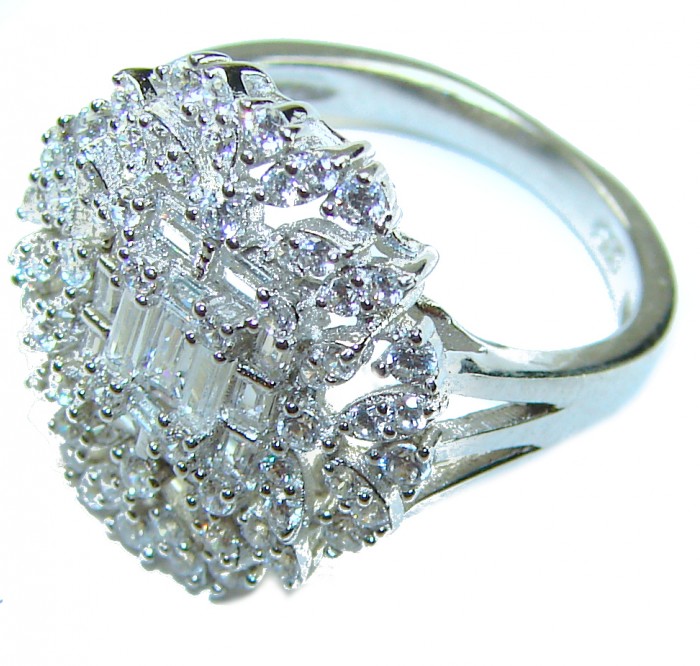 11.8 carat White Topaz .925 Sterling Silver brilliantly handcrafted ring s. 6 1/4 - Close-up of white topaz and sterling silver ring from above.