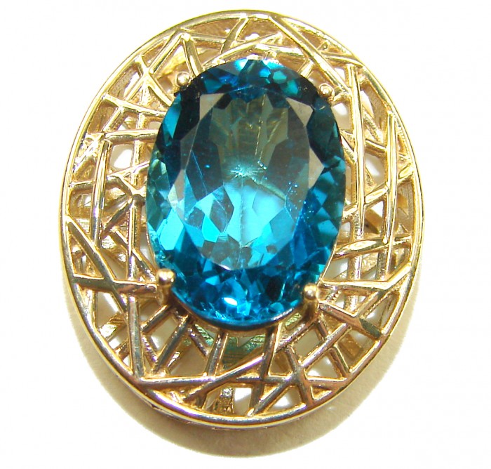 Blue Galaxy - 6.2 carat London Blue Topaz 18K Gold over .925 Sterling Silver handmade Pendant - Close-up of Blue Galaxy London Blue Topaz in 18K gold setting