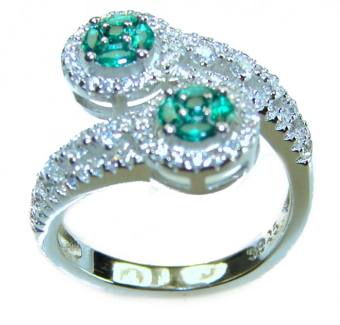 Spring Breeze Natural 6.5 carat Chrome Diopside .925 Sterling Silver Reversible ring size 7 - Close-up of Spring Breeze chrome diopside ring in sterling silver.