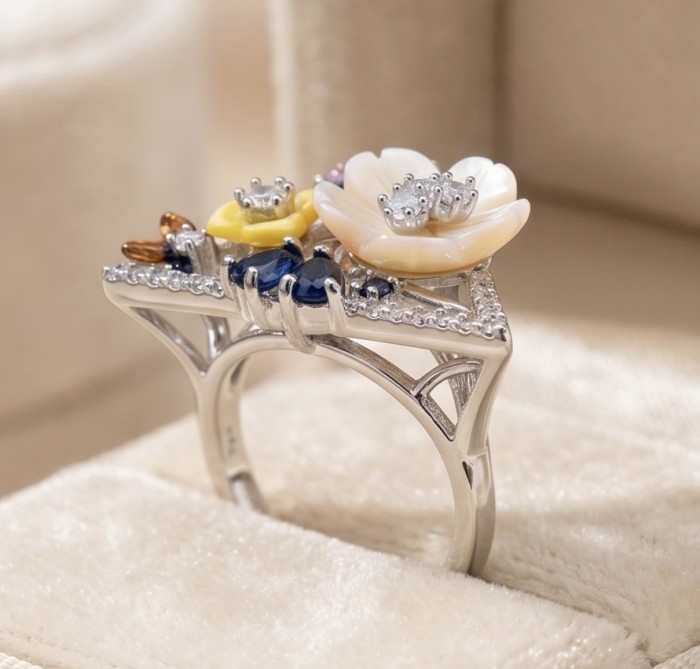 Blister Pearl .925 Sterling Silver brilliantly handcrafted ring s. 8 - Side view of Blister Pearl .925 Sterling Silver handcrafted ring