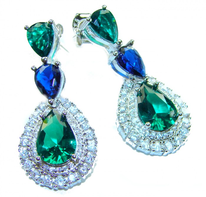 Tiffany - Authentic 10.5 CARAT Chrome Diopside Sapphire .925 Sterling Silver handcrafted earrings - Close-up of Tiffany chrome diopside and sapphire earrings.