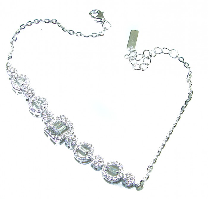 Art Deco - Luxurious natural 6.5 carat White Topaz .925 Sterling Silver Perfectly handcrafted Bracelet - Top view of Art Deco White Topaz bracelet with clasp and chain detail.