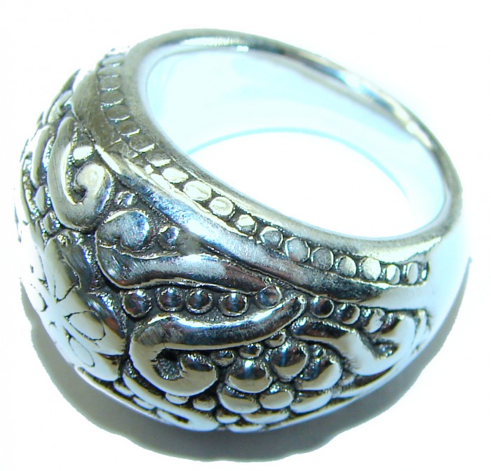 Large and Solid Bali made .925 Sterling Silver ring size 7 - Side view of ornate Bali .925 sterling silver ring, size 7.