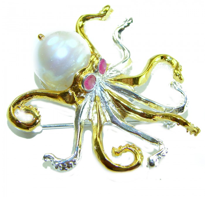 Octopus real Pearl 18K Gold over .925 Sterling Silver handmade Pendant Brooch - Octopus brooch, top view, pearl head, 18K gold over silver.