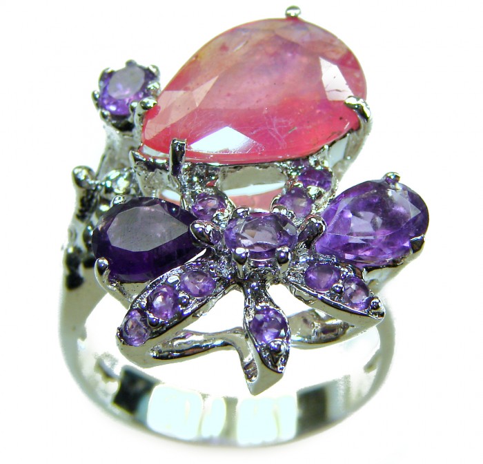 Bella Mia Genuine 10.5 CARAT Mozambique Ruby .925 Sterling Silver Large Statement Ring size 9 - Close-up of Bella Mia ring with Mozambique ruby and amethysts.