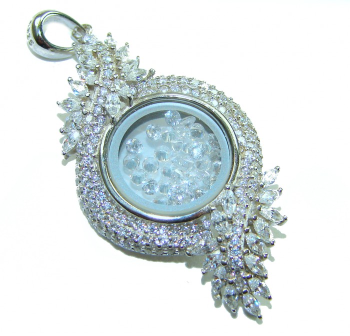 Floating Memories 10.5 carat White Topaz .925 Sterling Silver Handcrafted Statement pendant - Close-up of Floating Memories 10.5 carat White Topaz pendant.