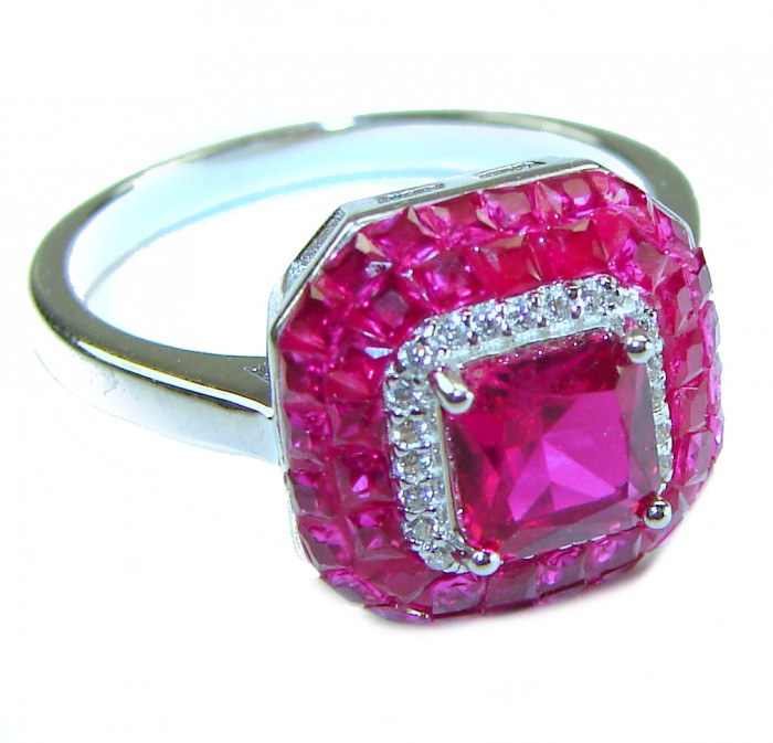 Art Deco - oval Cut - 7.8 carat Ruby .925 Silver handcrafted Cocktail Ring s. 8 - Close-up of Art Deco 7.8 carat ruby ring in .925 silver.