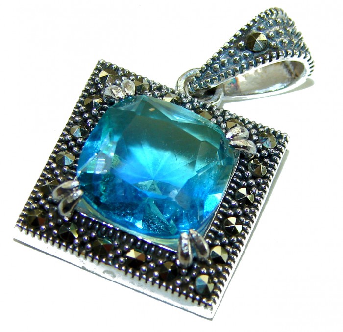 Divine Beauty 6.5 carat Aquamarine .925 Sterling Silver Handcrafted pendant - Close-up of aquamarine pendant in sterling silver with marcasite accents.
