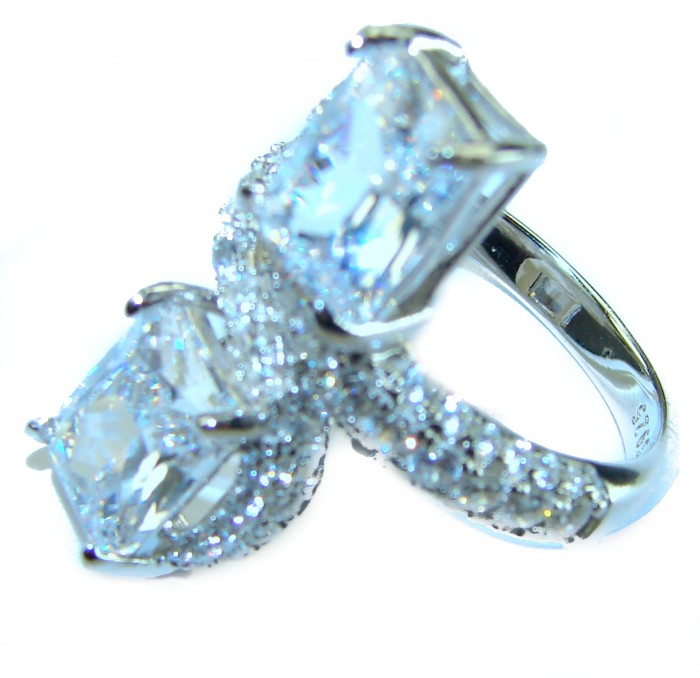 10.8 carat White Topaz .925 Sterling Silver brilliantly handcrafted ring s. 7 - Close-up of 10.8 carat white topaz sterling silver ring.