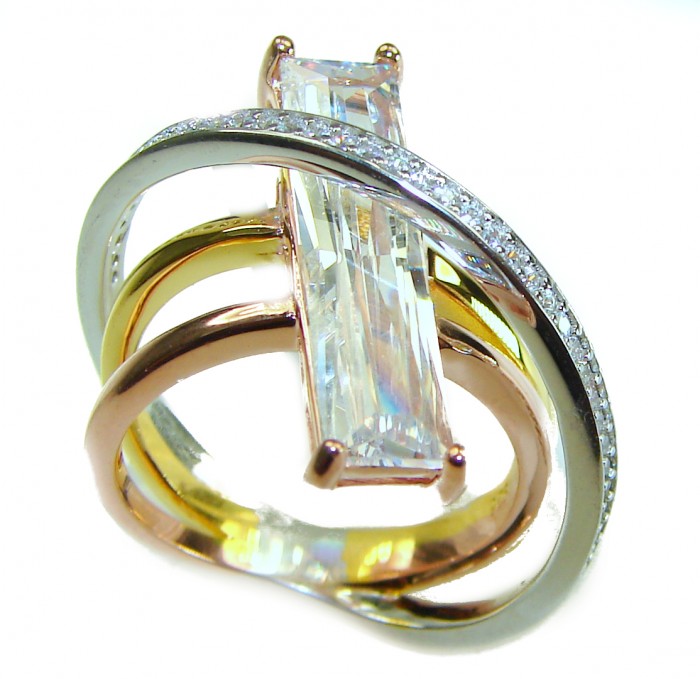 Modern design 8.8 carat White Topaz 2 tones .925 Sterling Silver brilliantly handcrafted ring s. 6 - Modern two-tone ring, large white topaz, angled top view