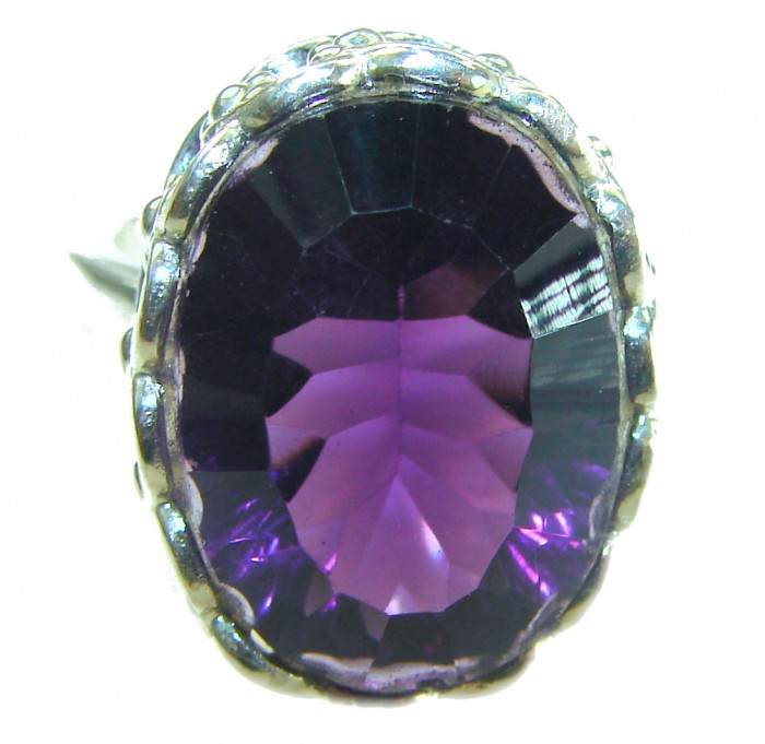 12.8 carat AUTHENTIC Amethyst .925 Sterling Silver Handcrafted Ring size 7 1/4 - Close-up of 12.8 carat amethyst ring in .925 sterling silver setting.