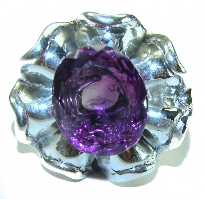 Purple Flower 9.2 carat Amethyst .925 Sterling Silver Handcrafted Large Ring size 7 - Close-up of purple amethyst flower in sterling silver setting.