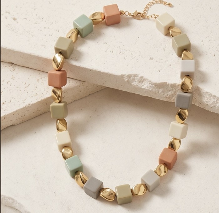 Luxurius Modern Concept - Crystal Cubes golden Handcrafted necklace - photo 4