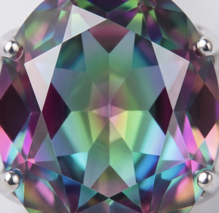 5.2 carat oval cut Brazilian Tourmaline .925 Sterling Silver Perfectly handcrafted pendant - Close-up of 5.2 carat oval Brazilian Tourmaline in Sterling Silver setting