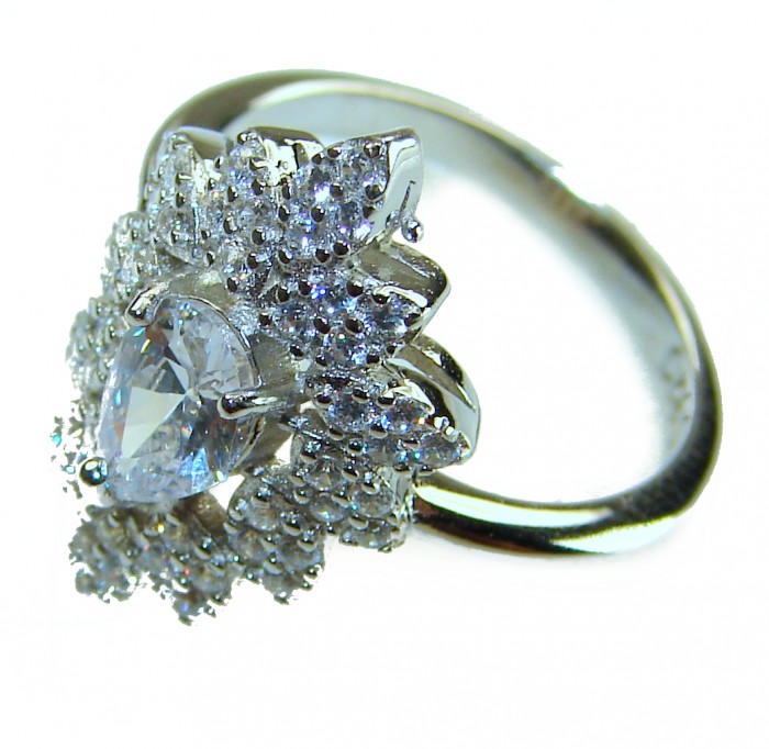 Allure Natural 7.2 carat White Topaz .925 Sterling Silver handcrafted Ring s. 6 - Close-up of floral design white topaz sterling silver ring.