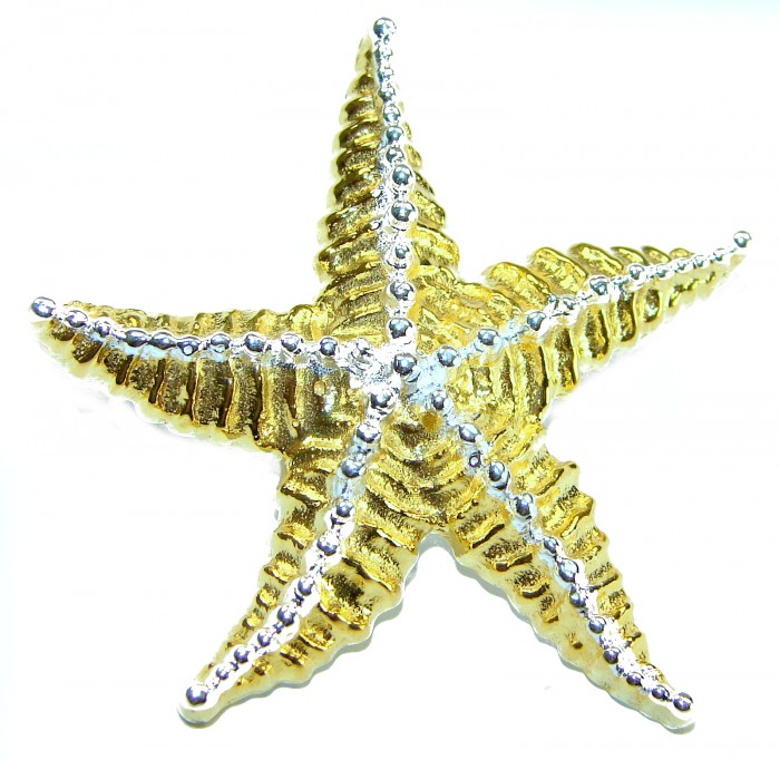 Large Italy made Starfish 18K Gold over .925 Sterling Silver handmade Pendant - Brooch - Starfish jewelry, top view, 18K gold over sterling silver.