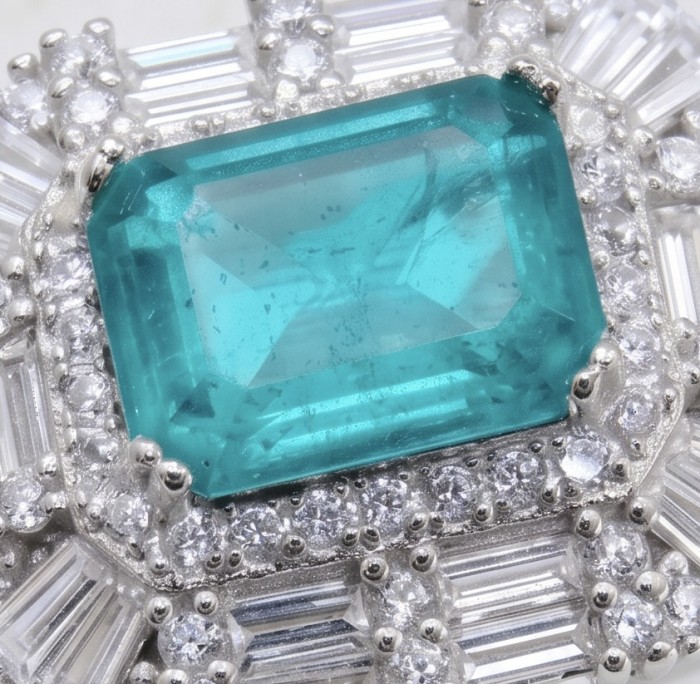 Elizabeth 5.2 carat Colombian Emerald .925 Sterling Silver dipped in Rhodium handcrafted Ring size 8 - Close-up of 5.2 ct Colombian Emerald in .925 Sterling Silver setting.