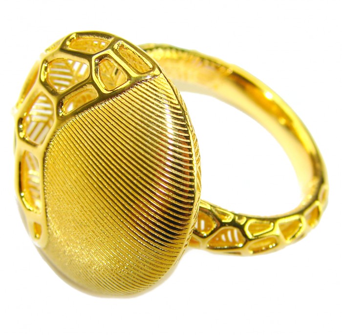 Dubai Style .925 Sterling Silver dipped in 22K Gold handmade Large ring size 9 - Golden ring side view with patterned oval design