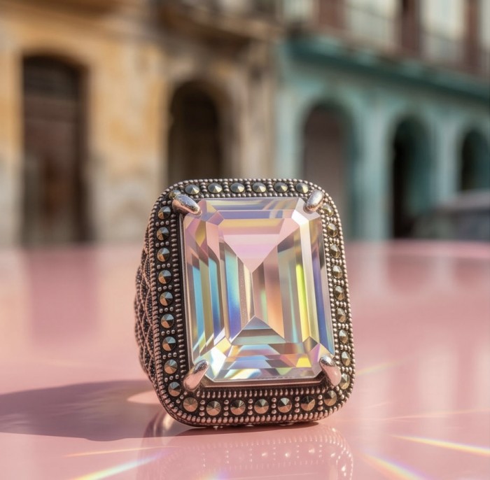 Big Dreamer Massive 25.8 carat Mystic Topaz .925 Sterling Silver handcrafted Large ring size 7 - Close-up of 25.8 carat Mystic Topaz in .925 Sterling Silver.