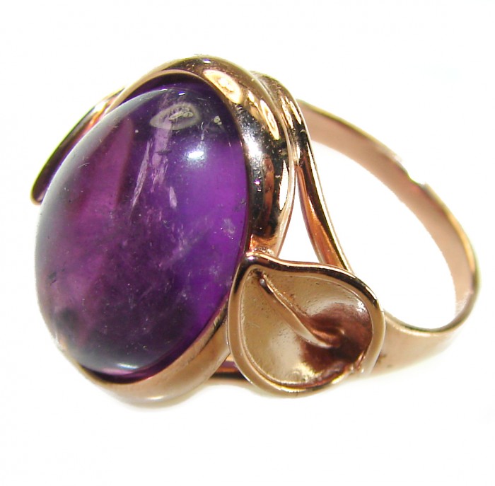 Purple Full Moon authentic 18.5 carat Amethyst 14K Gold over .925 Sterling Silver Handcrafted Large Ring size 7 - Stone close-up of purple amethyst ring with gold setting.