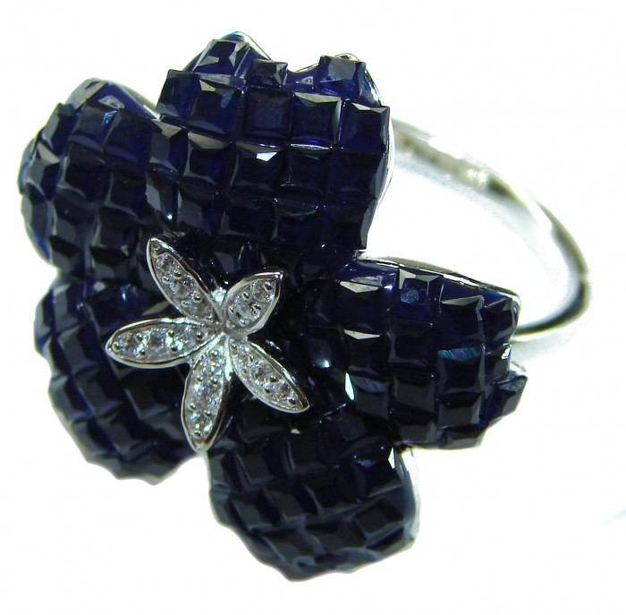 Born to Glam 12.2 carat natural Sapphire .925 Sterling Silver Perfectly handcrafted Ring s. 7 1/4 - Close-up of Born to Glam sapphire flower ring, front angle view