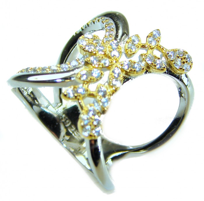 Aphrodite - 2.6 carat White Topaz 2 tones .925 Sterling Silver handcrafted ring size 6 - Top view of Aphrodite ring with white topaz on sterling silver.
