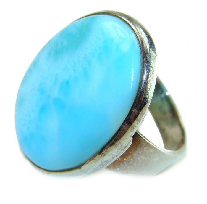 Caribbean Beauty 18.5 carat Genuine Blue Larimar .925 Sterling Silver handmade ring size 10 - Close-up of Blue Larimar stone on silver ring, side view.