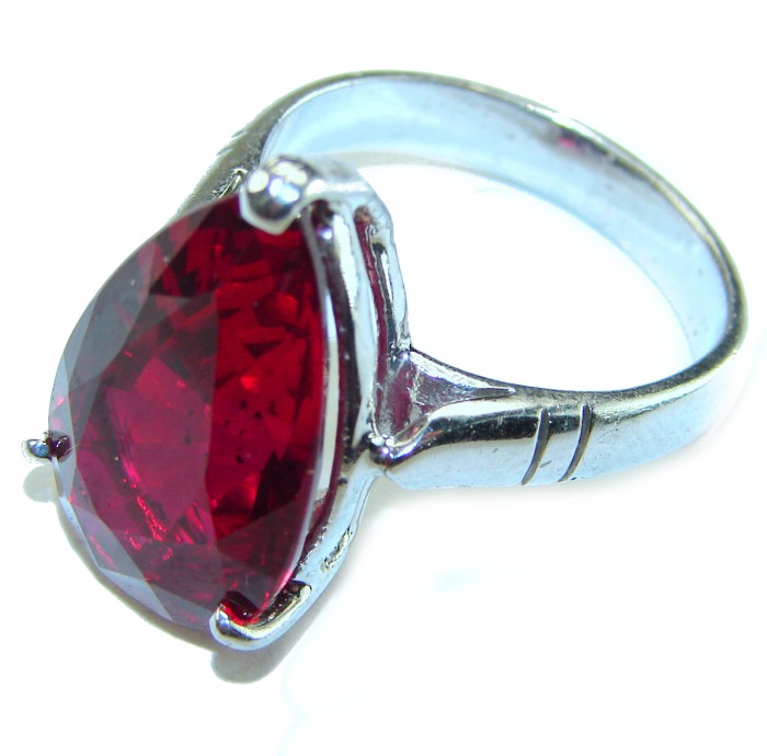 Bella Rosa Genuine 18.8 CARAT Ruby .925 Sterling Silver Large Statement Ring size 8 - Close-up of Bella Rosa 18.8 carat ruby ring in .925 sterling silver.