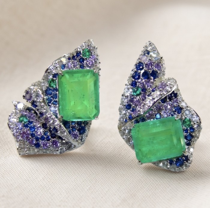 Valentina 12.2 carat Colombian Emerald .925 Sterling Silver dipped in rhodium Statement handcrafted earrings - Close-up of Valentina 12.2 carat Colombian Emerald earrings