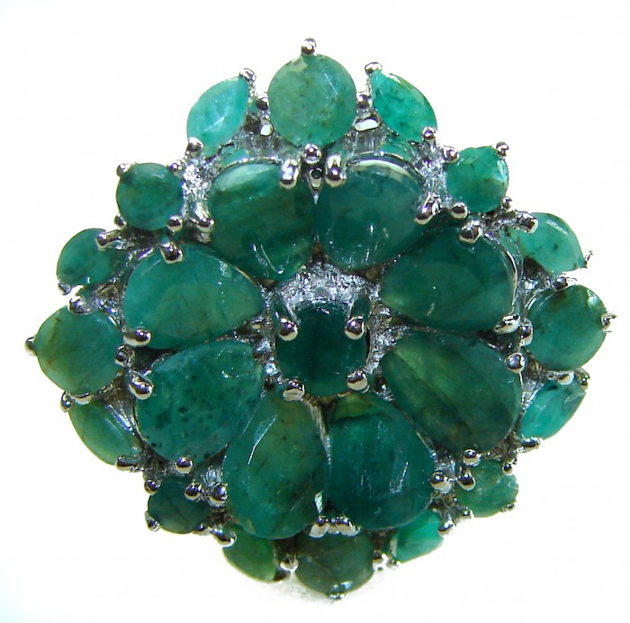 Born to Glam authentic 19.8 carat Colombian Emerald .925 Sterling Silver handcrafted Statement Ring size 9 - Close-up of Born to Glam 19.8 carat Colombian Emerald ring