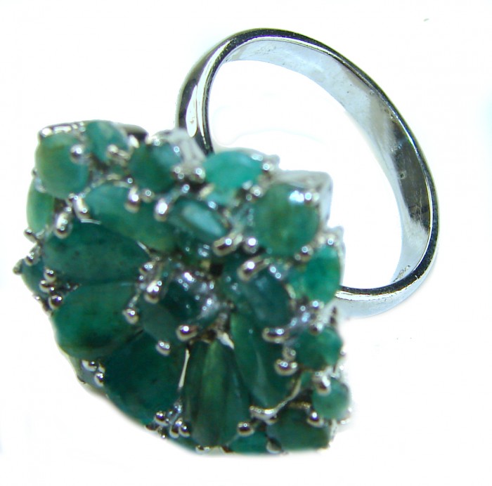 Born to Glam authentic 19.8 carat Colombian Emerald .925 Sterling Silver handcrafted Statement Ring size 9 - Close-up of Born to Glam 19.8 carat Colombian emerald ring detailing.
