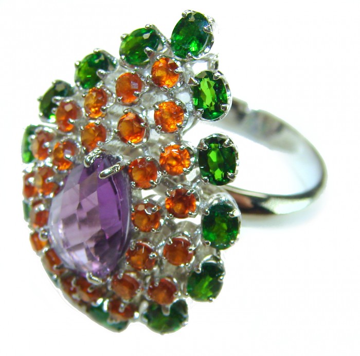 Purple Velvet - authentic 19.7 carat Amethyst .925 Sterling Silver handcrafted Ring s. 9 - Close-up of multicolor gemstone ring with 19.7 carat amethyst centerpiece