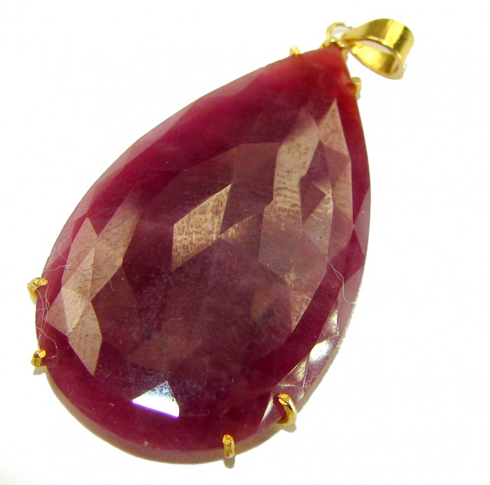 Rose Garden - 33.5 carat Authentic Ruby 14K Gold over .925 Sterling Silver handcrafted Pendant - Close-up of teardrop ruby pendant in 14K gold setting