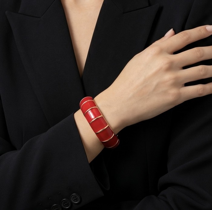 Lovely Red Enamel Vintage style Luxurious Golden Hinge Bangle Bracelet - photo 1