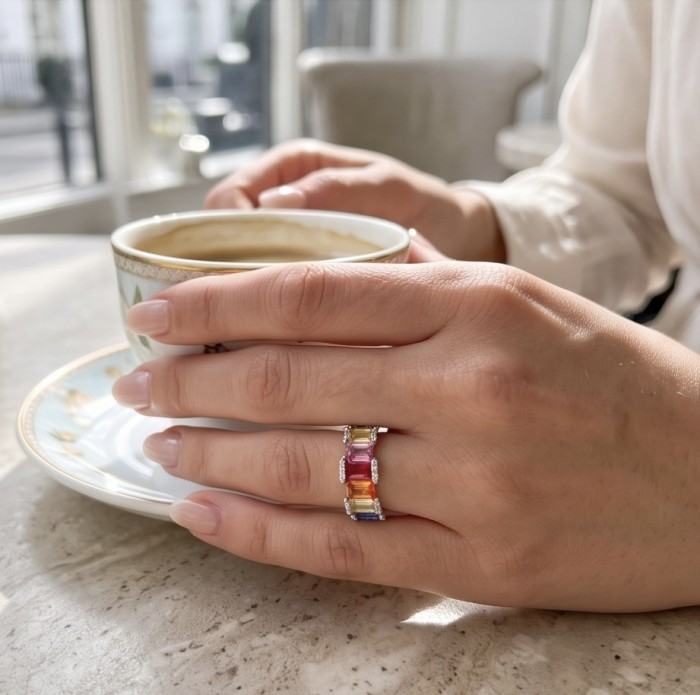 My own Rainbow - authentic 8.7 carat Topaz .925 Sterling Silver Ring size 7 1/4 - Rainbow Topaz ring, 8.7 carat, .925 Sterling Silver, worn on hand holding cup