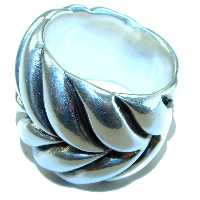 Large and Solid Bali made .925 Sterling Silver ring size 7 1/2 - Sterling silver ring, top view, showcasing detailed swirling design