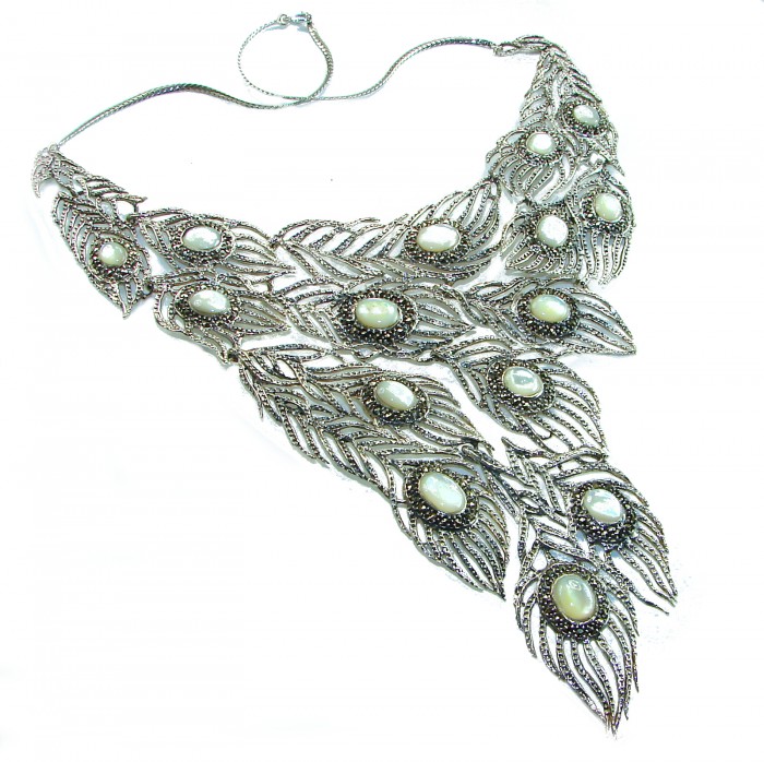 HUGE 102.9 grams Peacock Feather design genuine Blister Pearl .925 Sterling Silver handcrafted Necklace - Necklace with peacock feather design, top view.