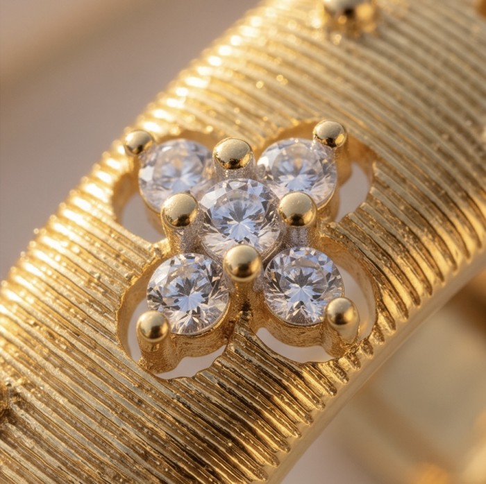 Precious 1.2 carat Whiet Topaz 18K Gold over .925 Sterling Silver ring size 7 - Close-up of gold ring with white topaz cluster.