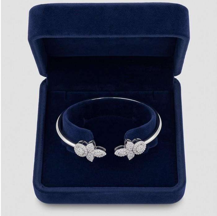 Romantica Precious Natural 4.2 carat White Topaz .925 Sterling Silver bracelet - Bracelet in blue box, top view, featuring flower-like white topaz design