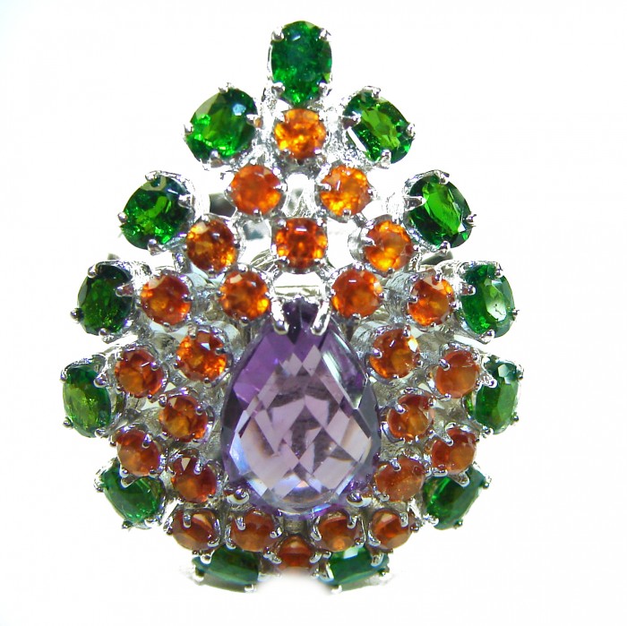 Purple Velvet - authentic 19.7 carat Amethyst .925 Sterling Silver handcrafted Ring s. 9 - Front view of colorful gemstone amethyst ring in sterling silver.