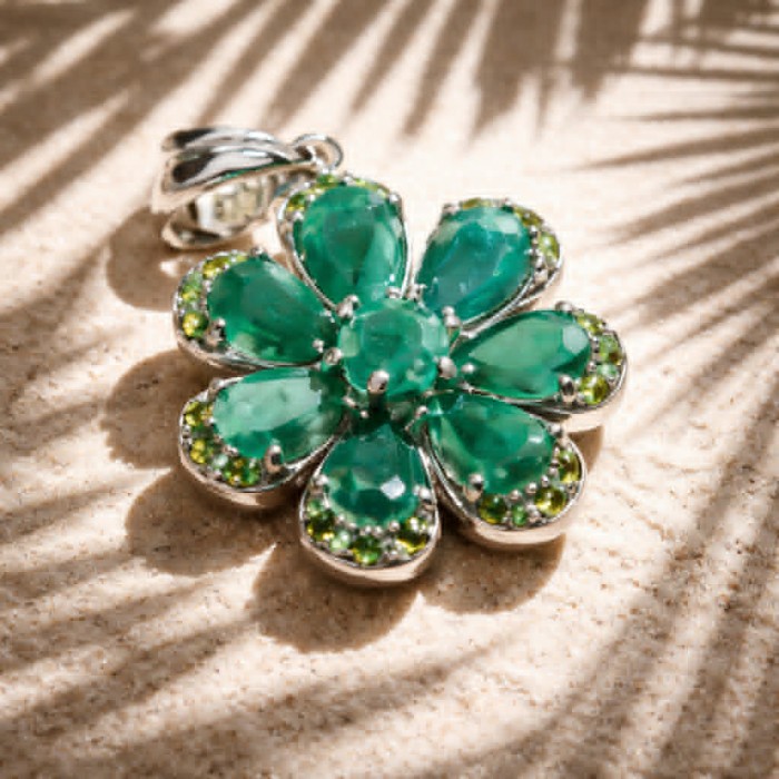 Amazonia - 18.8 carat Colombian Emerald .925 Sterling Silver handmade Statement pendant - Emerald flower pendant close-up, Colombian emerald in sterling silver.