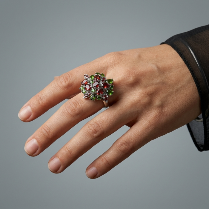 Stella - 14.2 carat Garnet Chrome Diopside .925 Sterling Silver handcrafted incredible Statement Ring size 8 - photo 1