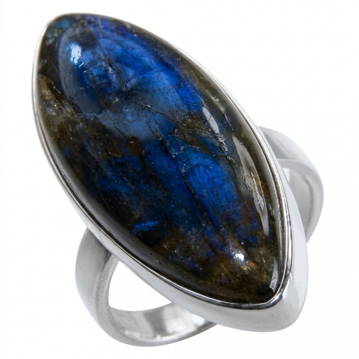 Shimmering Natural Labradorite .925 Sterling Silver handcrafted Large ring size 8 adjustable - Close-up of shimmering labradorite ring in .925 sterling silver.