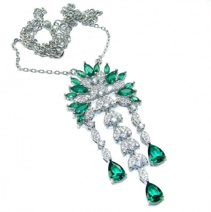 Giovanna - Authentic 25.9 carat Colombian Emerlad .925 Sterling Silver handcrafted Statement necklace - Necklace with emerald stones, top-down view, intricate design details