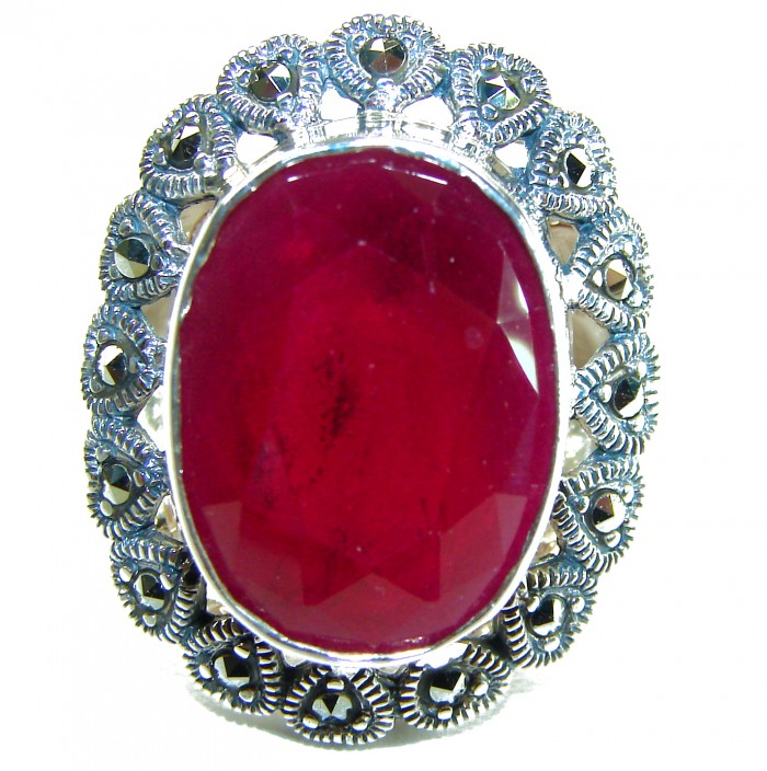 Bellezza Genuine 29.5 CARAT Ruby .925 Sterling Silver Large Statement Ring size 7 - Close-up of Bellezza 29.5 carat ruby in .925 sterling silver setting.