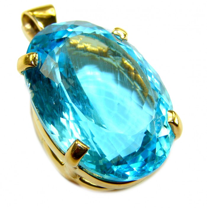 Atlantica oval cut 25.9 carat Swiss Blue Topaz 18K Gold over .925 Sterling Silver Handcrafted Pendant - Close-up of Atlantica 25.9 carat Swiss Blue Topaz in 18K Gold setting